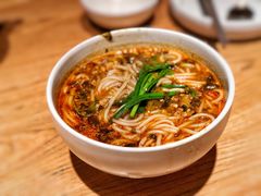 小锅米线-云海肴·汽锅鸡·云南菜(高德置地店)