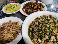 荷香牛肉丝-味老大土碗菜(中山三路店)