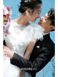 -雪中彩影婚纱摄影·微光艺术中心