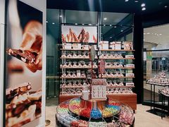 -Laderach 莱德拉(上海环贸iapm店)