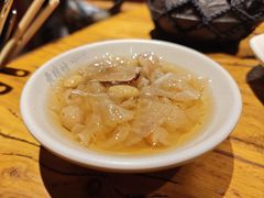 -老牌坊云南鱼豆花火锅(爱建店)