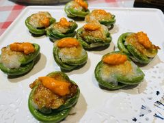 香煎蟹黄墨鱼饼-龙桥私厨·姜花菊花过桥鱼·顺德菜(容桂店)