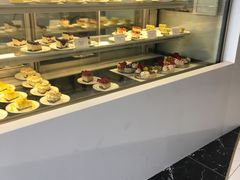面包甜点陈列柜-PETIT PARIS 小巴黎(花园道店)
