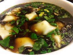 荠菜肉馄饨-艳阳度假酒店·餐厅