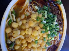 -八一路好吃街(雨田商务大厦店)