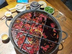 -白乐天毛肚火锅馆(南滨路店)