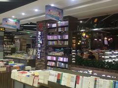 店内环境-新华书店(学府大道店)