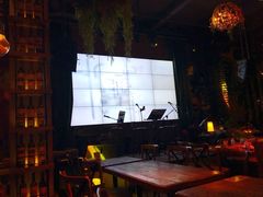 -胡桃里音乐餐厅(陶溪川店)(川湘赣菜·世界百大酒庄直供红酒·音乐表演)