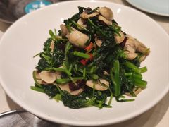 口蘑拌芥兰苗-春发生饭店·非遗(南院门店)