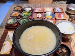-银米·云南传统过桥米线(双廊黑金冠店)