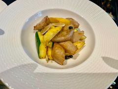 豆豉翠玉瓜炒松阪肉-北京四季酒店·采逸轩