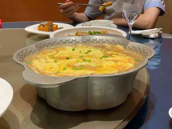 新东山海鲜楼(欧洲城店)-"贸易战终于过去了,龙虾又回来了,万岁! .