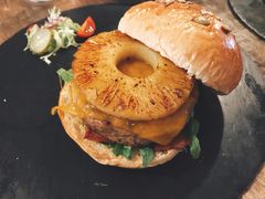 -HIGH FIVE哈福手工汉堡(桂林路店)