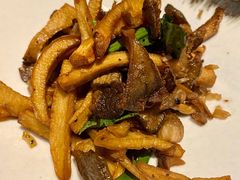 盐焗菌菇-丝路金桃·新疆菜(徐汇店)