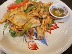 -大头虾越式风味餐厅(光明广场店)