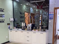 -茂菊口腔连锁(浦东南路店)