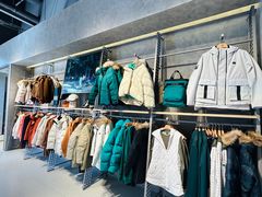 -百年港湾奥特莱斯(香炉礁店)