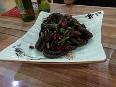 旁鳝鱼-三湘四水正宗湘菜(君峰路店)