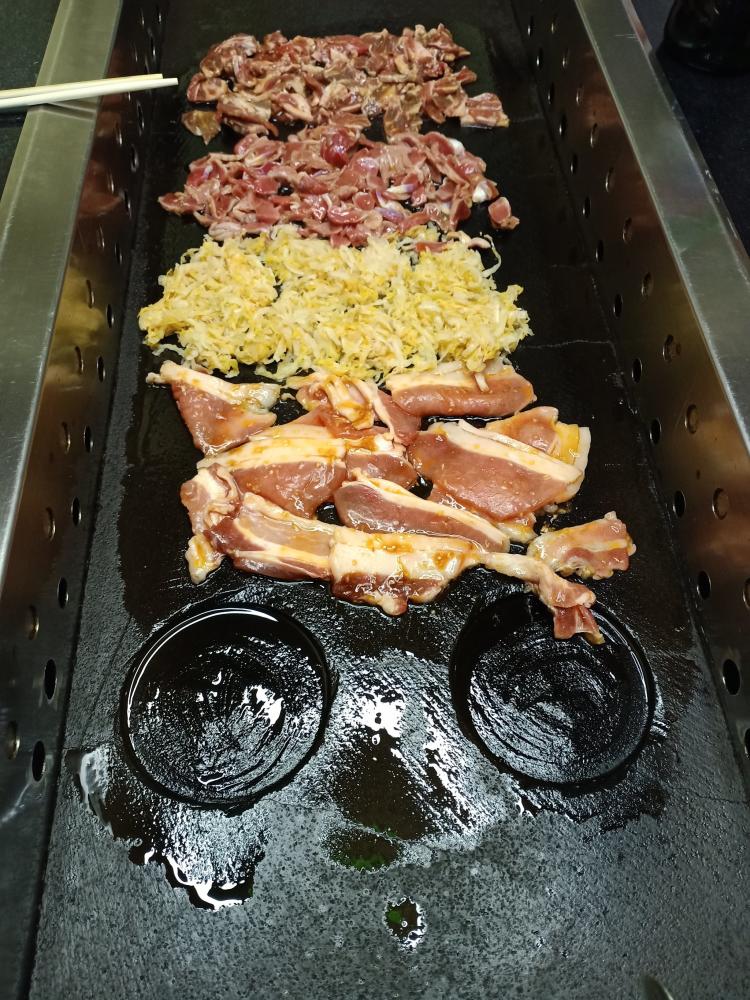 火山岩岩石烤肉-"我这个人实在是太懒了,吃完好久了才想起来.