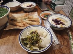 -云阿蛮云南生烫牛肉米线(奉贤路店)