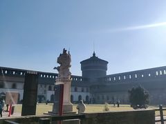 -斯福尔扎古堡