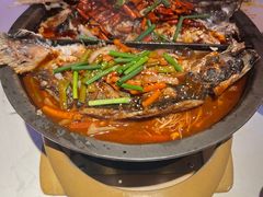 -鸣记脆皮烤鱼·海鲜烤鱼(三八广场店)
