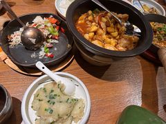 -云海肴·汽锅鸡·云南菜(天山百盛优客店)