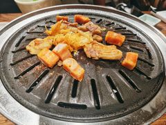 -明洞阿姨·韩式酱蟹烤肉·创意料理(三元桥店)