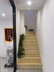 -蕾特恩专业祛痘·皮肤管理