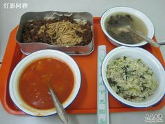 罗宋汤&nbsp;菜饭&nbsp;肉酱拌面&nbsp;鸡汤-做了不起的80后