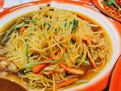 -思博半步颠小酒馆(梦时代店)
