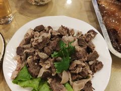 -鹤乡东北菜(崮山路店)