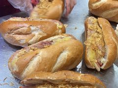 -Bánh Mì Huynh Hoa