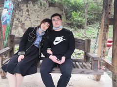 -雪山彩虹谷景区