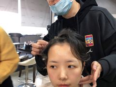 -群丽化妆摄影美甲纹绣培训学校