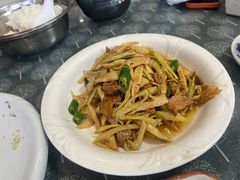 小笋炒肉片-溪畔如家土菜馆