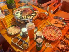 -叽叽扎扎烤肉场(生态城万达店)