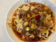现炒酸辣猪肝面-李与白包子铺(桐梓林店)