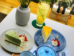 -彳亍咖啡·这里(水湾路店)