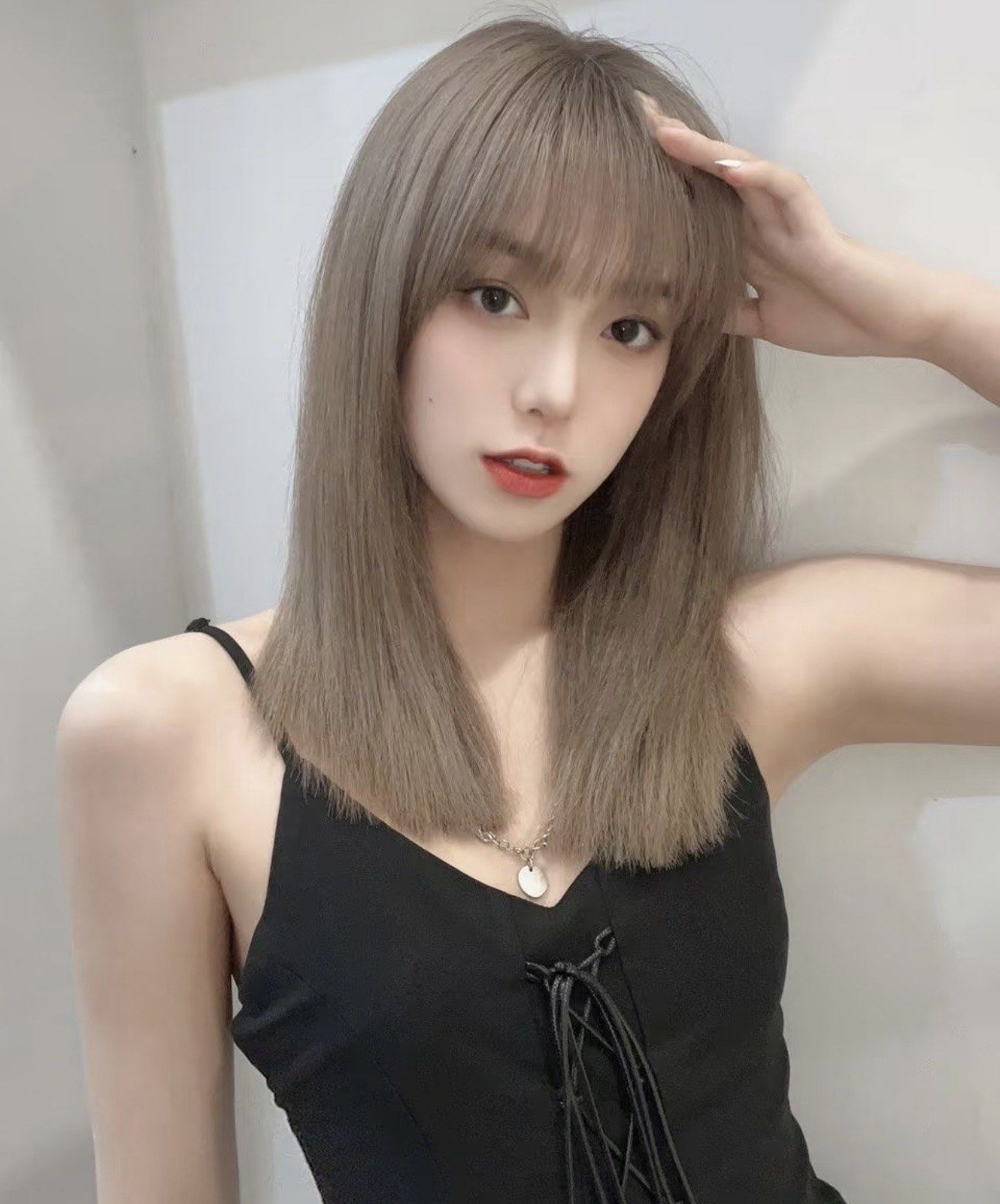 夏季发色奶茶色