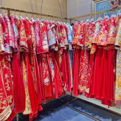 -洋洋婚纱品牌集合店