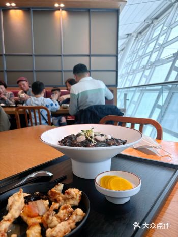 心心念的韩国炸酱面终于吃到啦！！