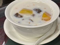 水牛奶炖栗子木瓜-民信老铺(华盖路店)