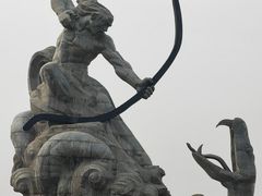 -巴陵广场
