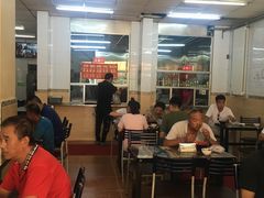 大堂-春雨羊汤店(广开四马路总店)