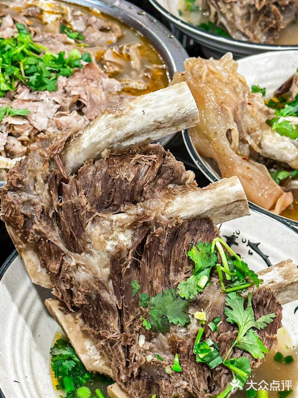 家人们!发现新大陆了牛肉锅怎么这么好吃😋