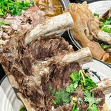 家人们!发现新大陆了牛肉锅怎么这么好吃😋