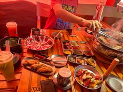 -叽叽扎扎烤肉场(生态城万达店)