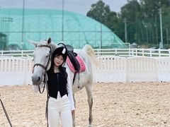 -名驭国际马术学院