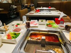 -海底捞火锅鲜切牛肉主题店(长寿路店)